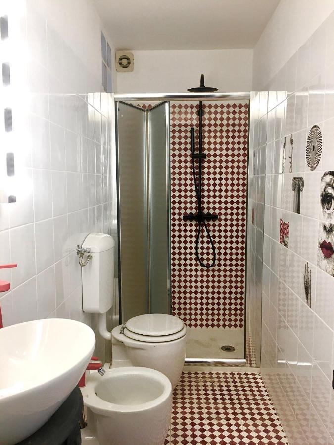 L'Ora Delle Streghe B&B Centralissimo Ливорно Экстерьер фото