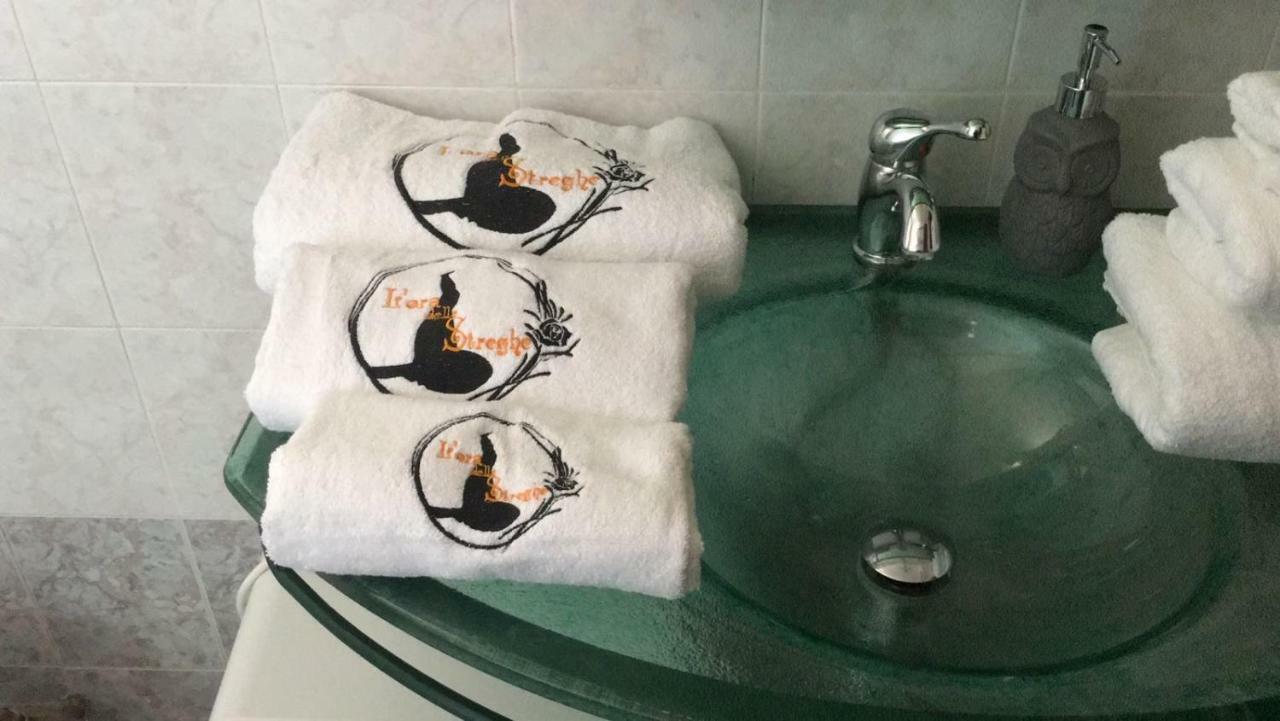 L'Ora Delle Streghe B&B Centralissimo Ливорно Экстерьер фото