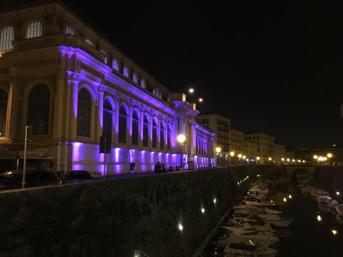 L'Ora Delle Streghe B&B Centralissimo Ливорно Экстерьер фото
